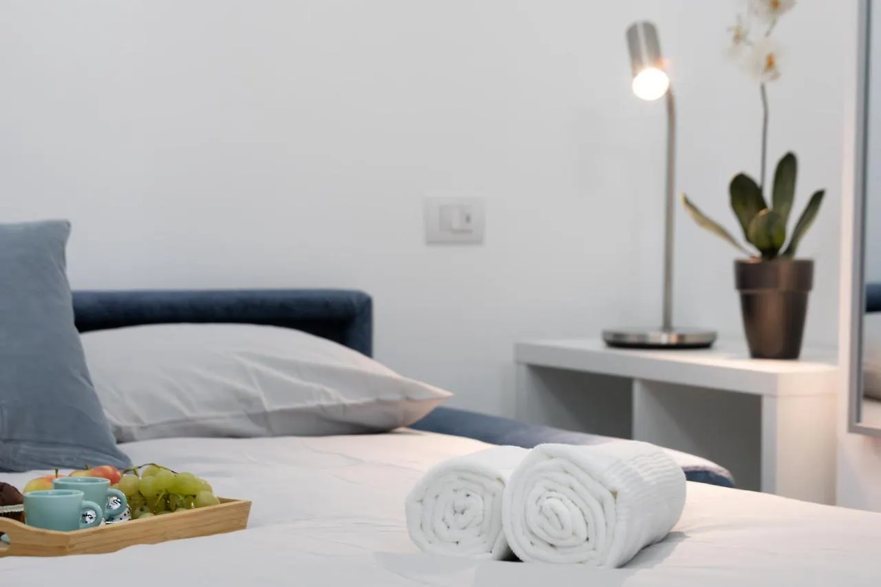 Divi Apartments Milano Navigli Suite Italy